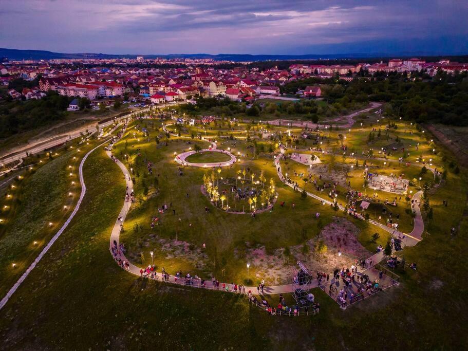 2 Bedroom Apt Park Belvedere Sibiu Buitenkant foto